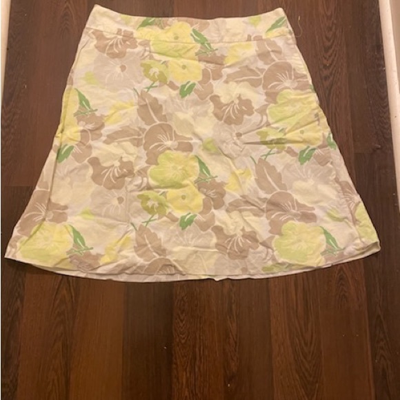 Express Floral Skirt Size 12 (Cart 127) - Picture 4 of 4